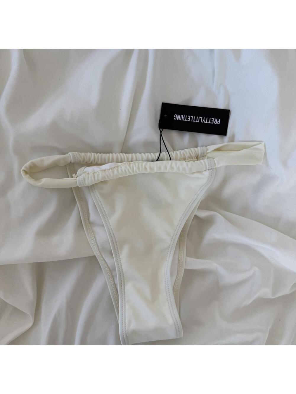 Pretty Little Thing Cream Bikini Bottoms NWT / in package